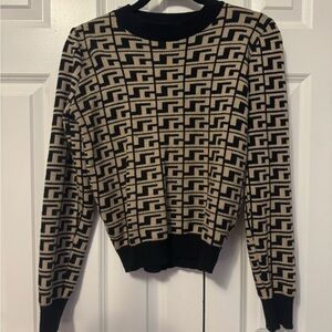 Geometric Pattern Black and Beige Knit Sweater